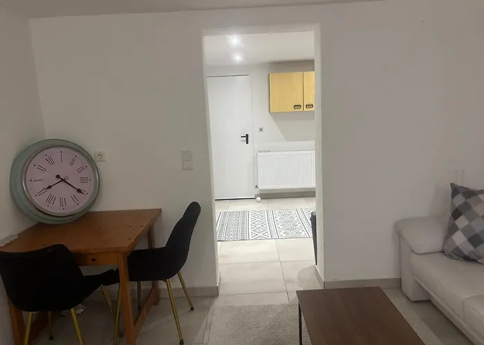 Gemuetliche Kellerwohnung, Eigenes Bad & Kueche