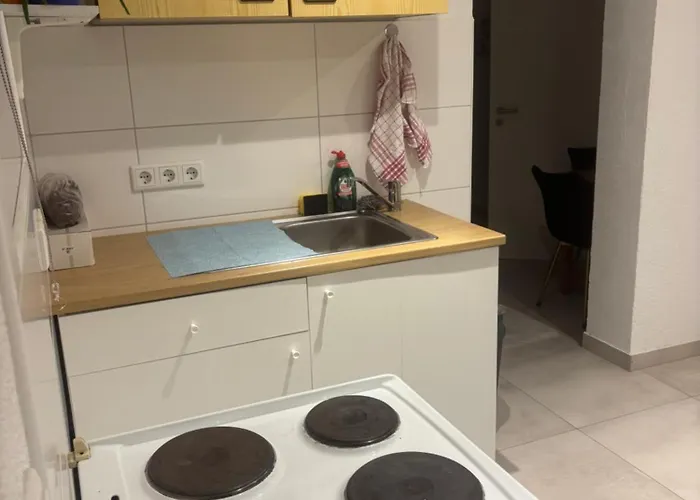 Gemuetliche Kellerwohnung, Eigenes Bad & Kueche Apartment